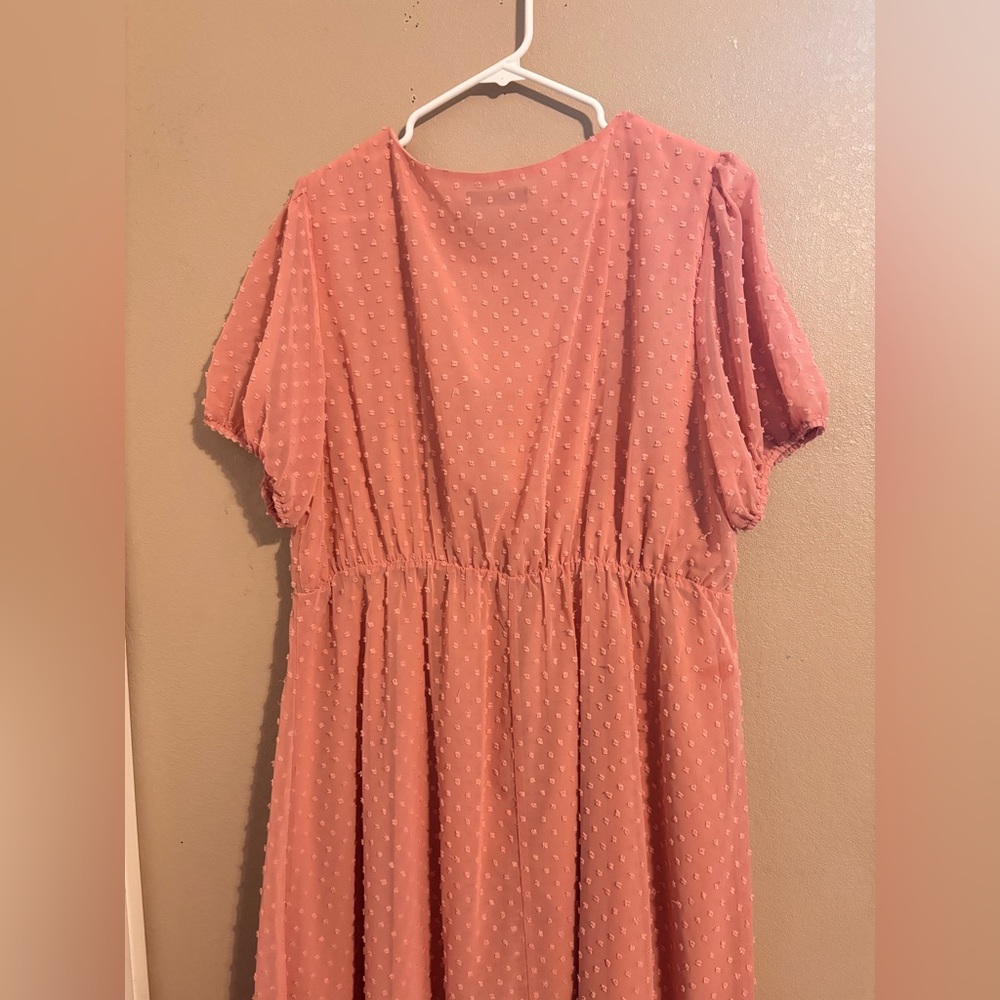 Pink dress never worn 2x knee length